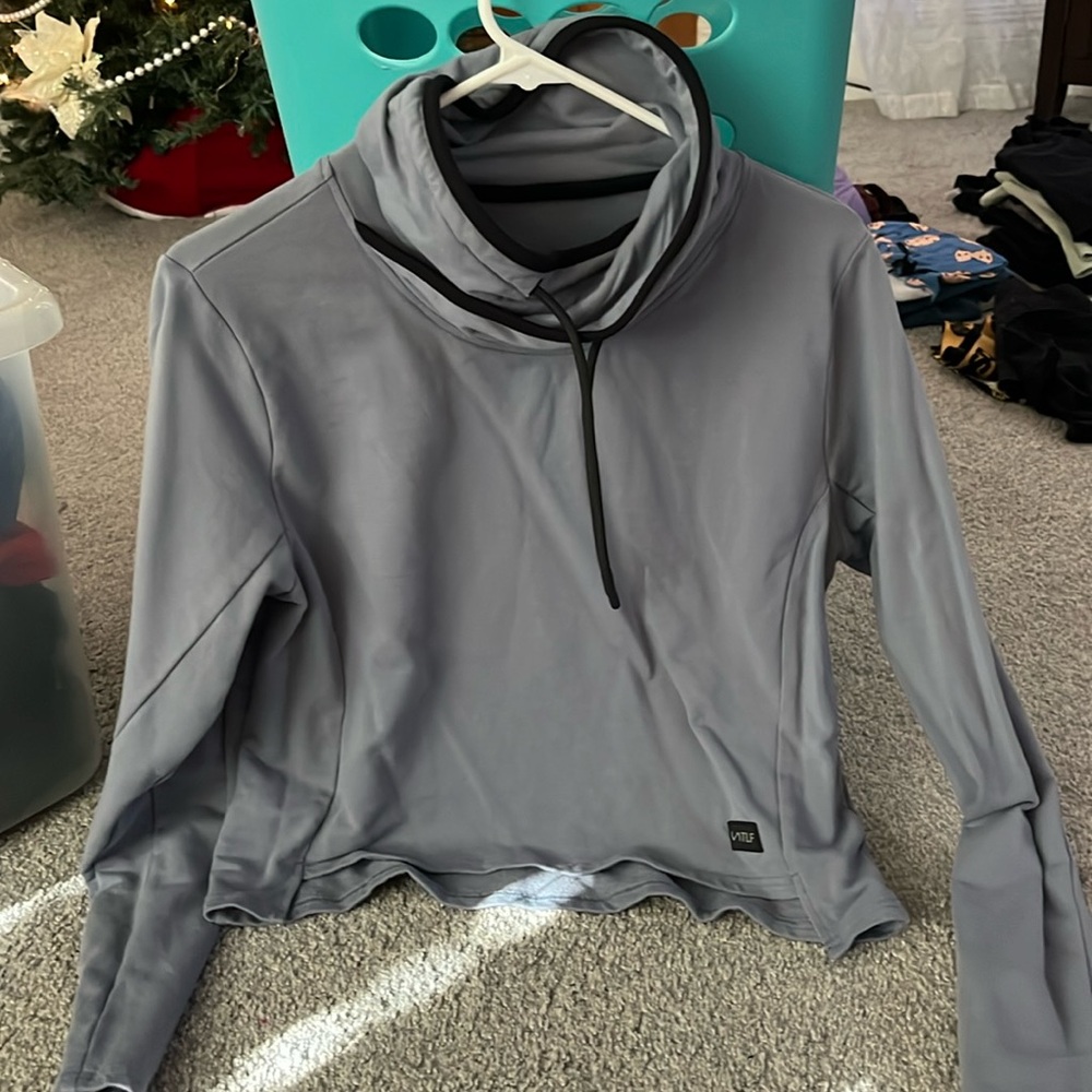 Cropped hoodie